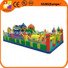 2014 New inflatable castle with slide